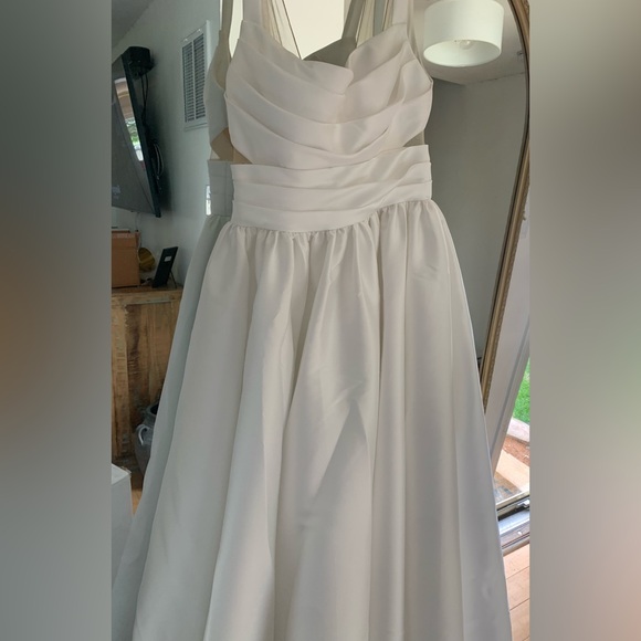 Wtoo by Watters ‘Melora’ wedding gown - Picture 5 of 7